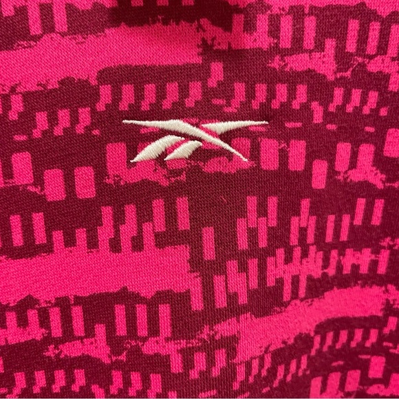 Reebok Pink and Burgundy Graphic Sweatshirt - Picture 4 of 10